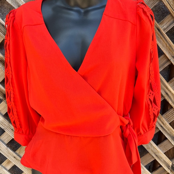 Milk &Honey V-Neck front Blouse - Picture 3 of 10